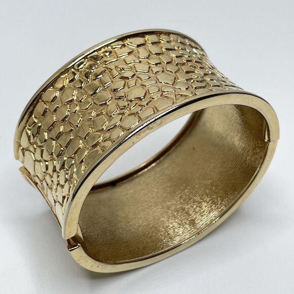 Gold Tone Wide Embossed Metal Clamper Hinged Bangle Bracelet Fashion Statement - Picture 5 of 6
